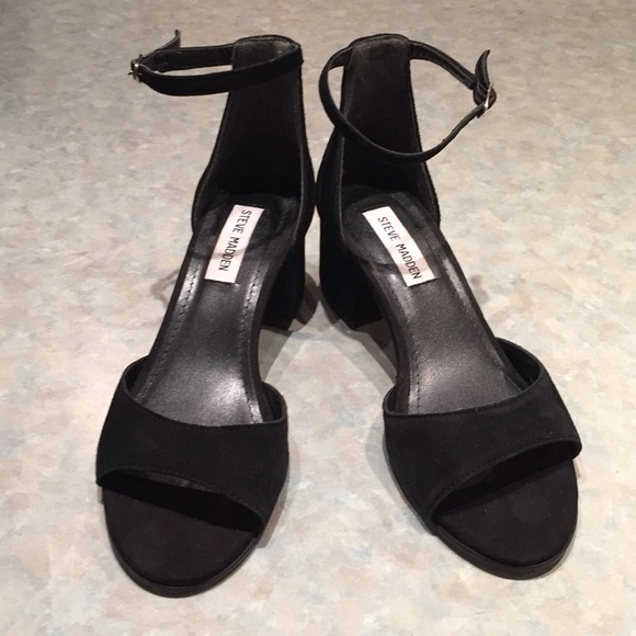 Steve Madden suede sandals